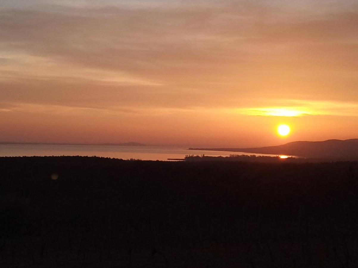 Napraszallas Vendeghaz Balatonakali Luaran gambar