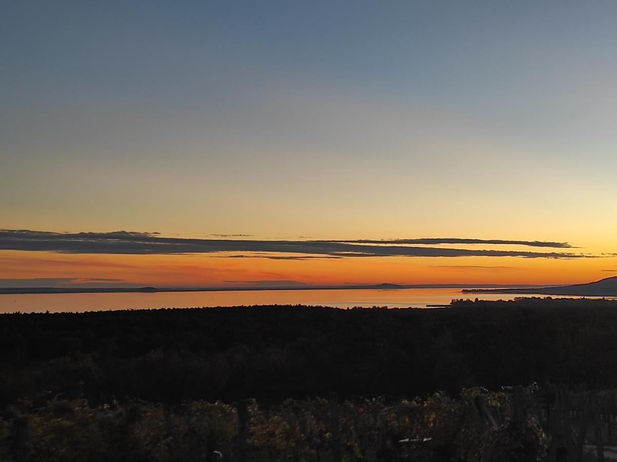 Napraszallas Vendeghaz Balatonakali Luaran gambar