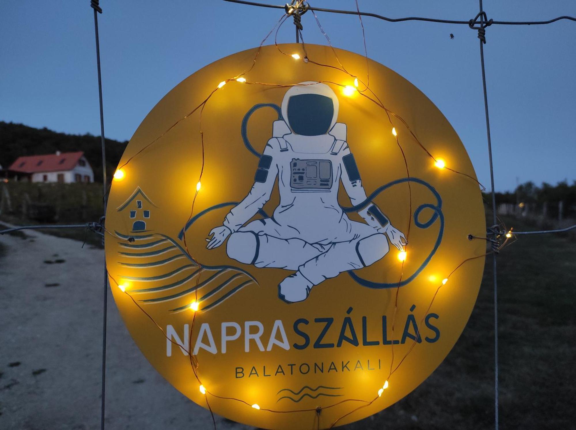 Napraszallas Vendeghaz Balatonakali Luaran gambar